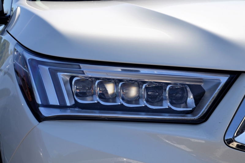 concession-auto-BANDOL-min_acura-headlamp-2834131